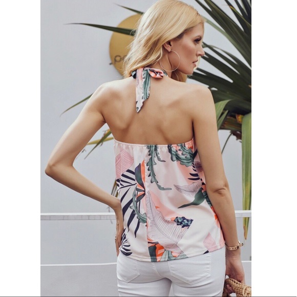 🌸🎉HPx4🎉🌸 Light Pink Floral Sleeveless Top - Picture 2 of 6